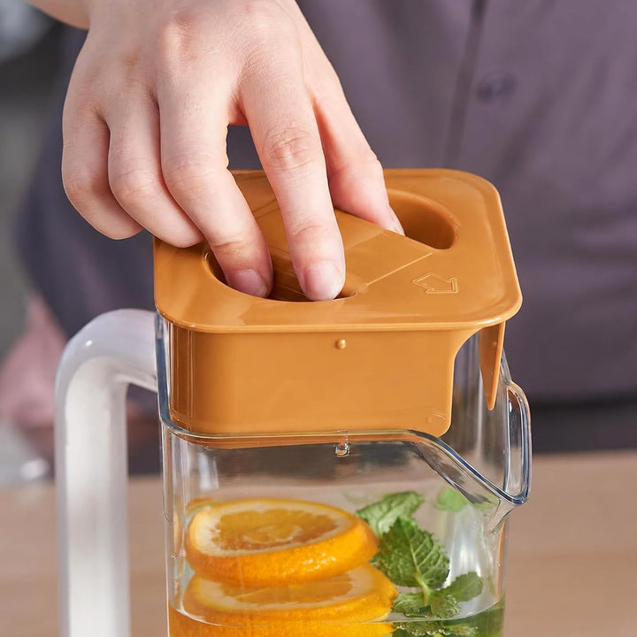 CURTA krug 2liter Wasserkrug Mit Deckel Mit Griff mit Skala, Kunststoff Für kühlschrank,2 liter pitc