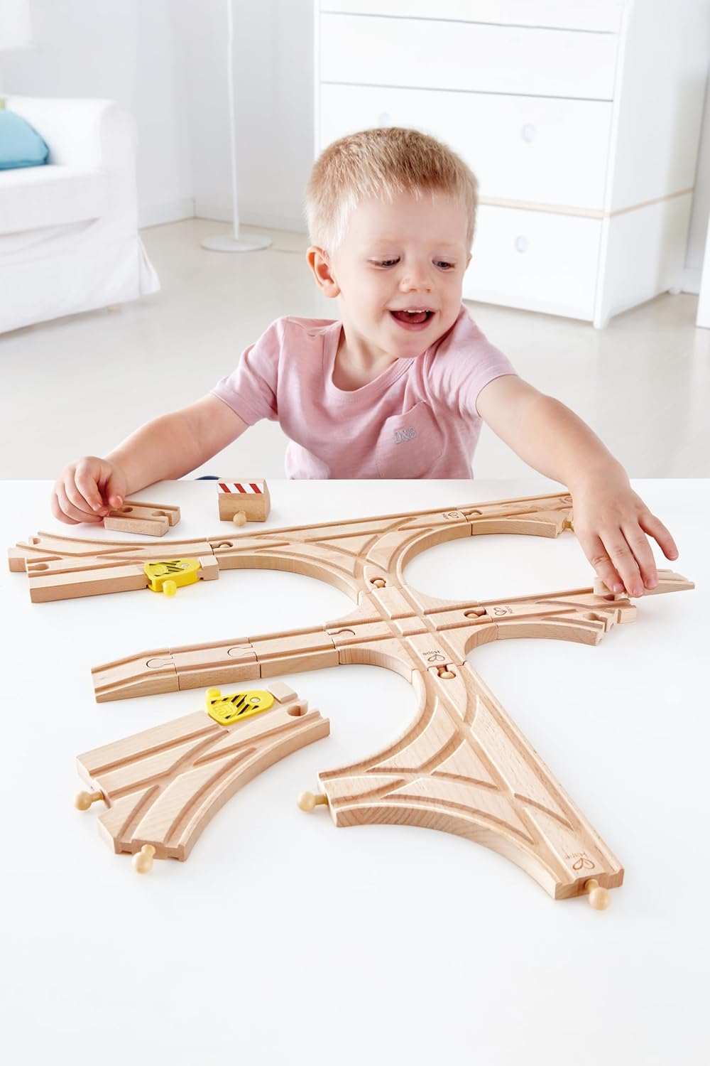 Hape Schienen-Erweiterungs-Set, Eisenbahnzubehör, Schienenbauset, Wechsel und Weichen aus Holz