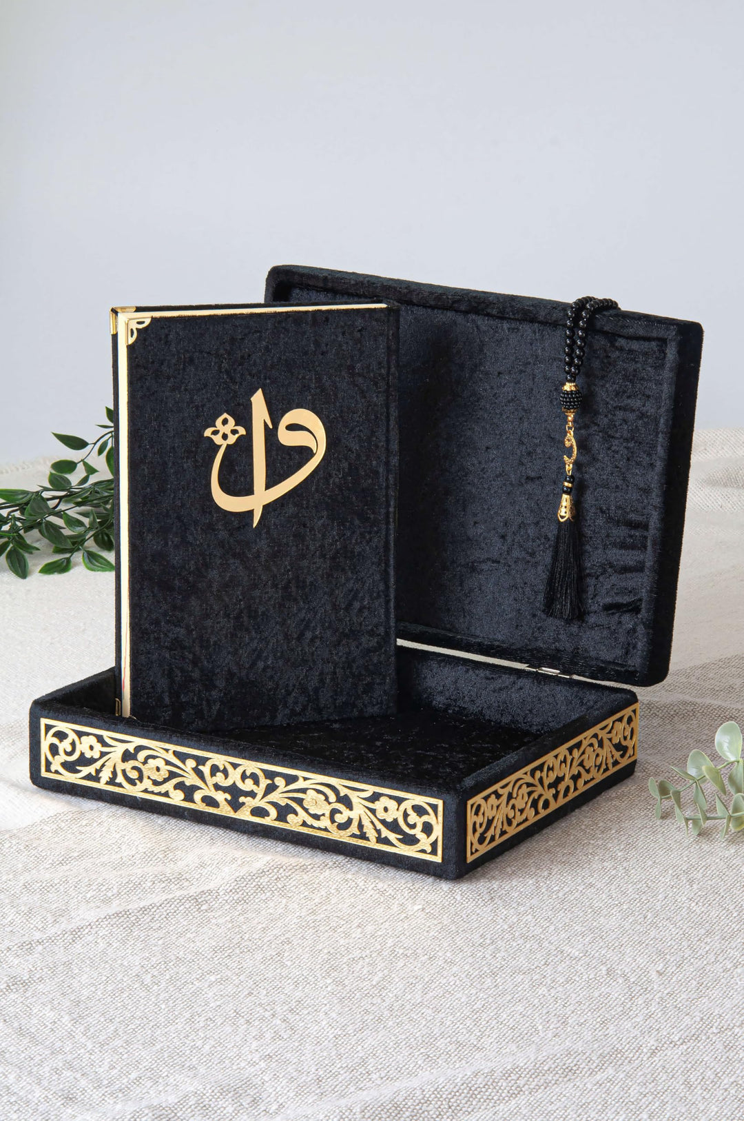 Spezielle elegante Samt bedeckte dekorative Box, Samt bedeckte Quran-Buch in Arabisch- und Gebetsper