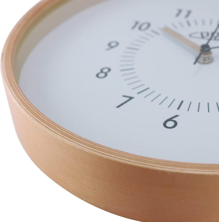 PRIM Organic Design Retrospect Wanduhr, Wood Clock, aus Holz, Zifferblatt in Weiss, die Nicht stört,