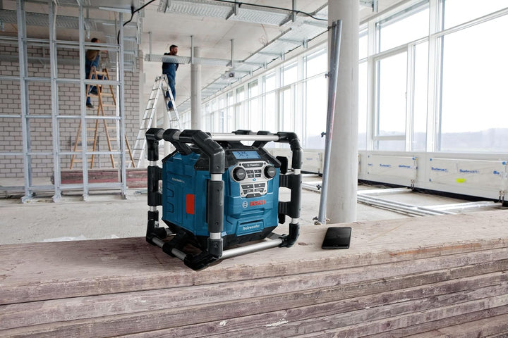 Bosch Professional 18V System Akku Baustellenradio GPB 18V-5 C (Empfang über Bluetooth, FM und AUX,