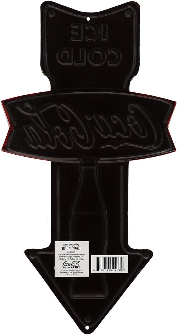 Open Road Brands Eiskaltes Coca-Cola geprägtes Blech-Pfeilschild – ein offizielles Lizenzprodukt von