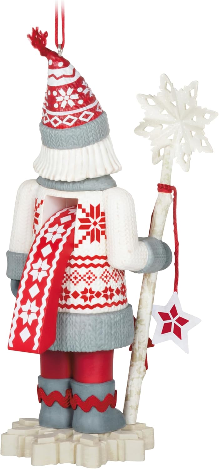 Hallmark Keepsake Weihnachtsdekoration 2023, edle Nussknacker, Schneefall, Geschenke für Sie 2023 No