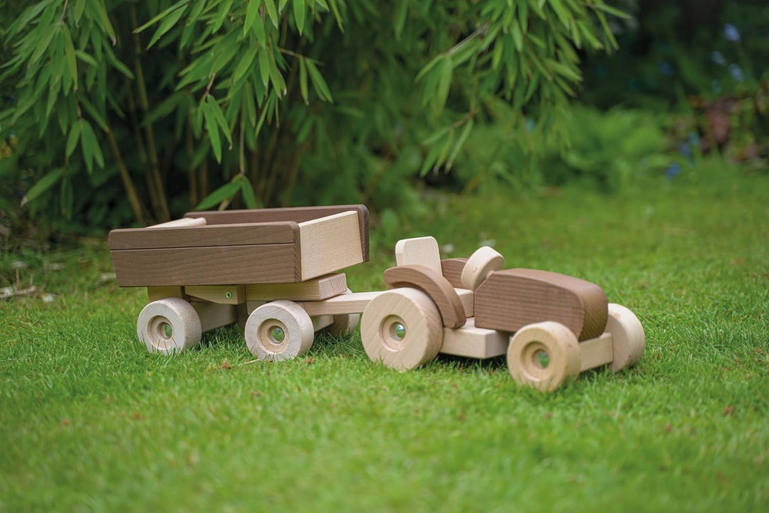 Goki 55915 55915-Spielfigur-Traktor mit Anhänger