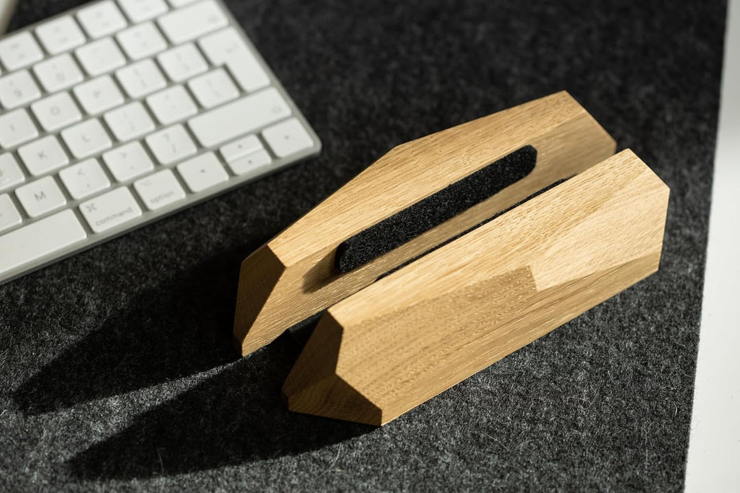 Oakywood Laptop Vertikale Ablage aus Holz - Handgefertigte Dock Station für Geräte bis 2 cm Dicke -