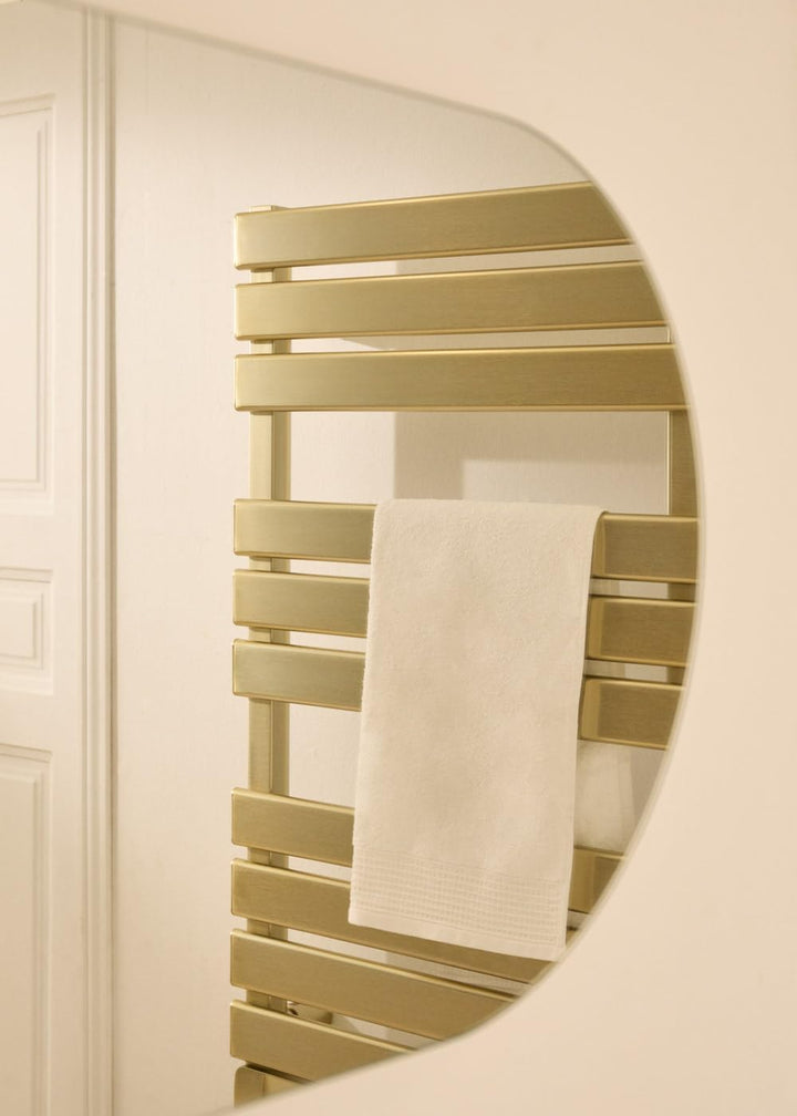 CREATE / WARM Towel 500W / Elektrischer Badheizkörper Gold / 96,9x55x5cm / Für Boden oder Wand, Time