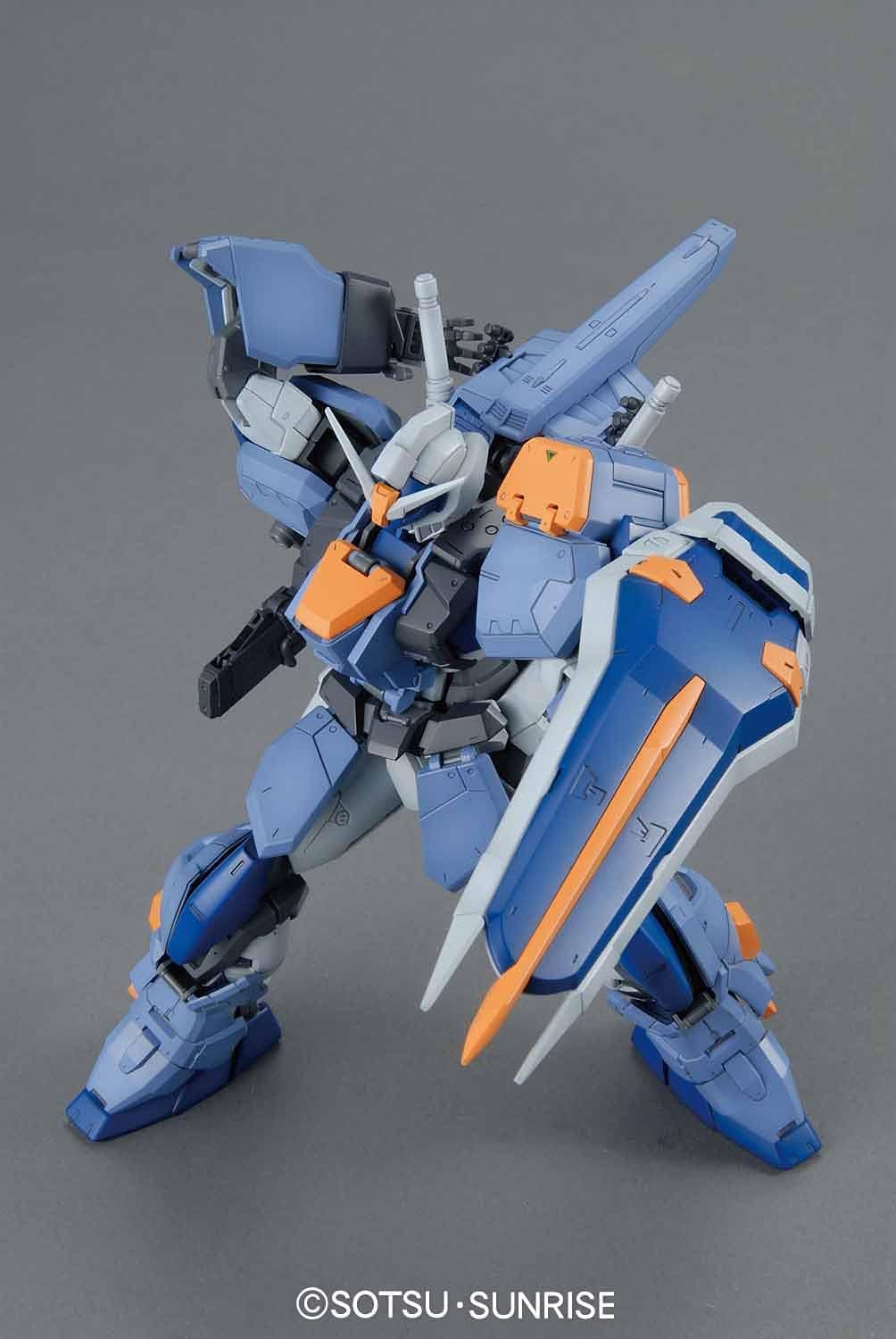 Bandai Model Kit Gundam - MG Duel Gundam Assaultshroud 1/100 - Modellbausatz