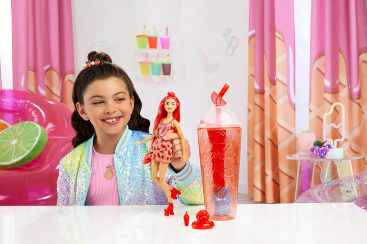 Barbie Pop Reveal Fruit - Puppe mit roten Haaren im Wassermelonenduft, 8 Überraschungen, duftendes S