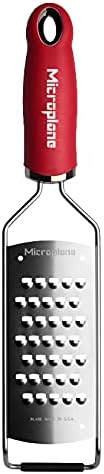 Microplane Küchenreibe Sehr Grob für Kartoffel, Zucchini, Karotte, Apfel, Kohl und Käse in Rot mit E
