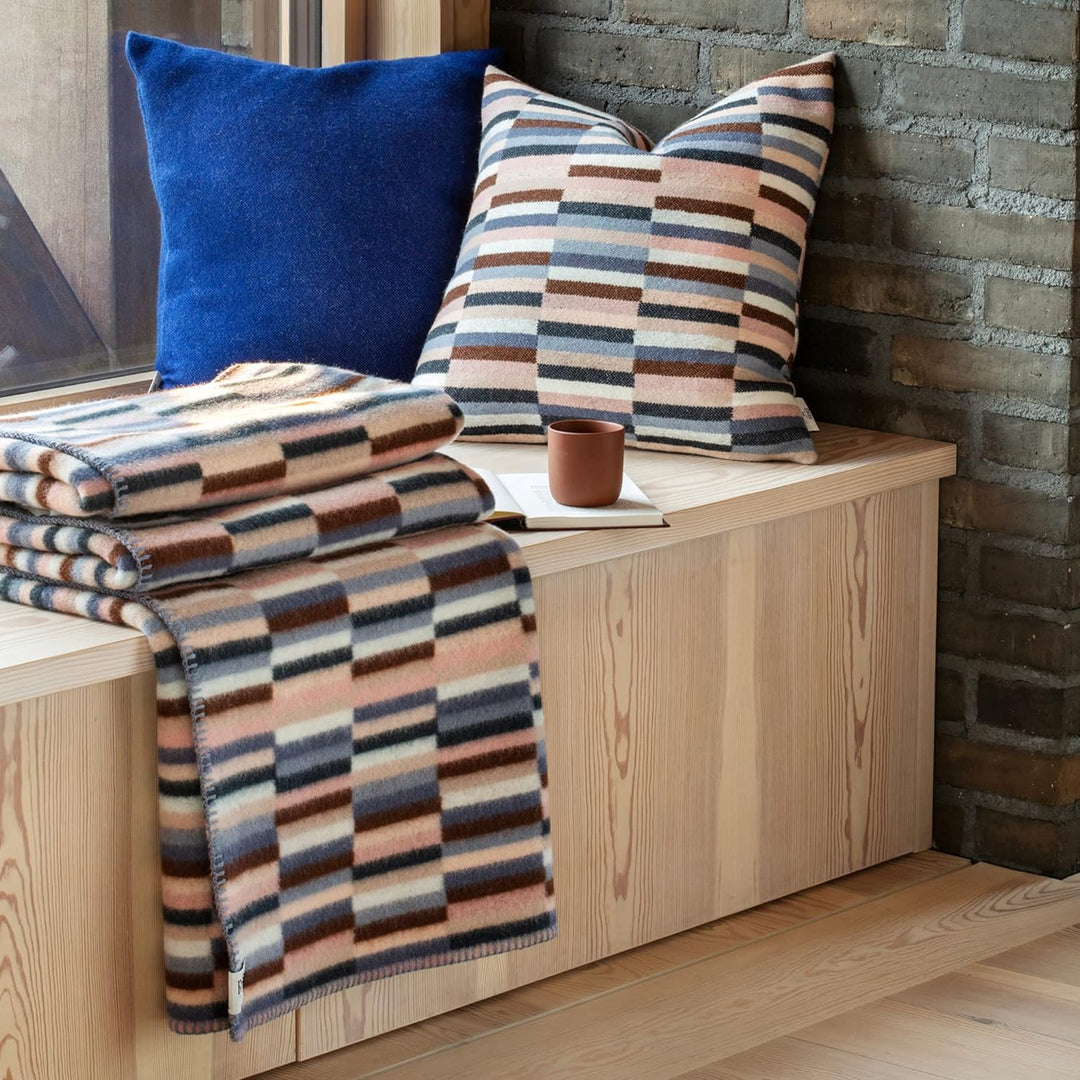 RØROS TWEED - Ida - Wolldecke aus norwegischer Lammwolle - Design von Anderssen &amp; Voll - Deckenmasse