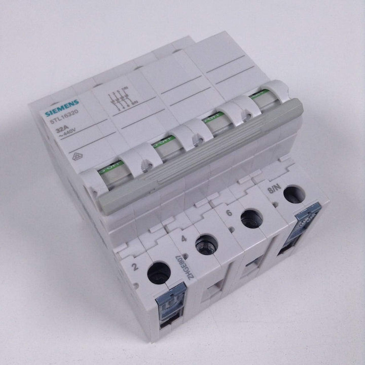 Siemens SENTRON Schalter 70 mm 400 V 4 Module 35 mm2 3-polig + neutral 32 A