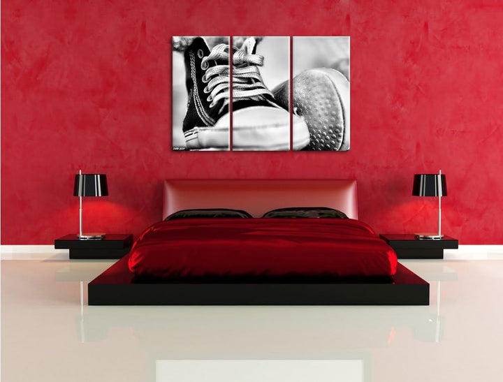 Pixxprint Trendige Schuhe / 3-Teilig/Gesamtmass 120cm Leinwandbild bespannt auf Holzrahmen/Wandbild