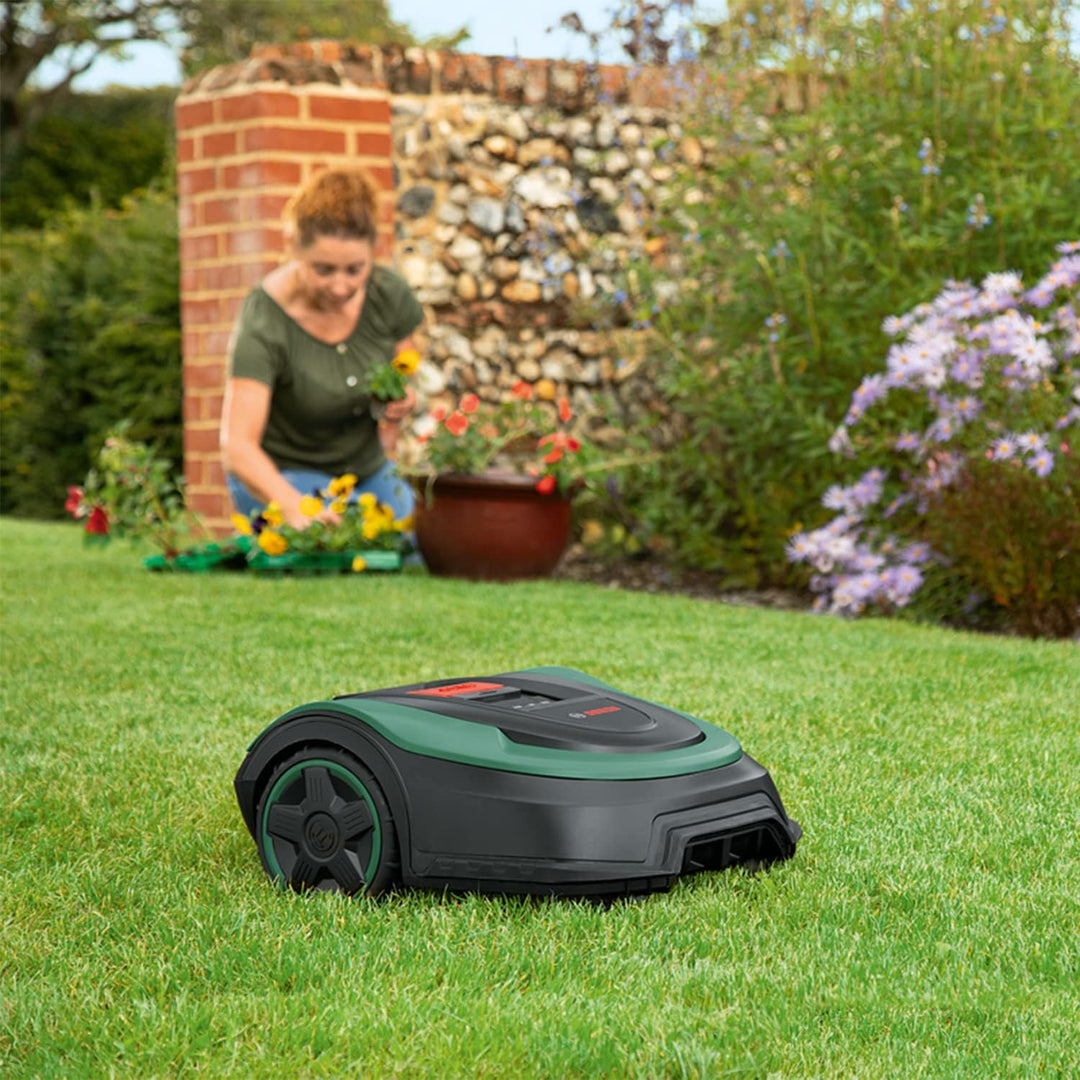 Bosch Home and Garden Rasenmäher Roboter Indego S+ 500 (mit 18V Akku und App-Funktion, Ladestation e
