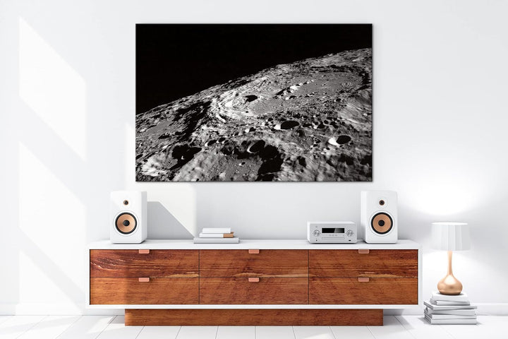Oberfläche des Mondes Format: 80x60 als Leinwand, Motiv fertig gerahmt auf Echtholzrahmen, Hochwerti