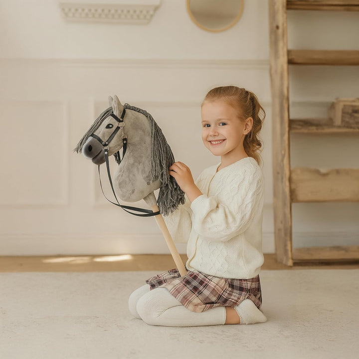 CELMAN Hobby Horse Steckenpferd Grau mit Zaumzeug & Leine – A3 Kopfgrösse – Grosser Reitspass für Ki