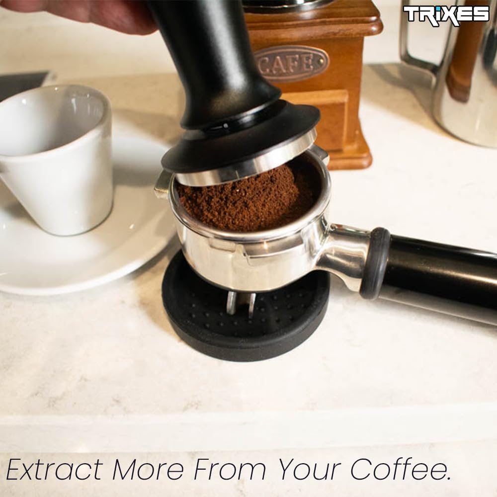 TRIXES Gefederter Kaffeestampfer mit Matte – verstellbarer Espresso-Tamper – Mattschwarz – Kaffeebrü