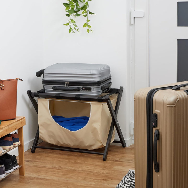 Relaxdays Kofferständer, klappbar, Holz, HxBxT: 52 x 68 x 47 cm, Gepäckständer mit Wäschesack, Hotel