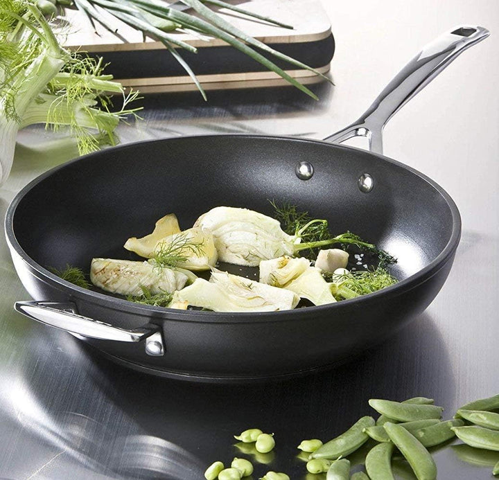 LE CREUSET Aluminium-Antihaft hohe Pfanne mit Gegengriff, Ø 26 cm, Für alle Herdarten inkl. Induktio