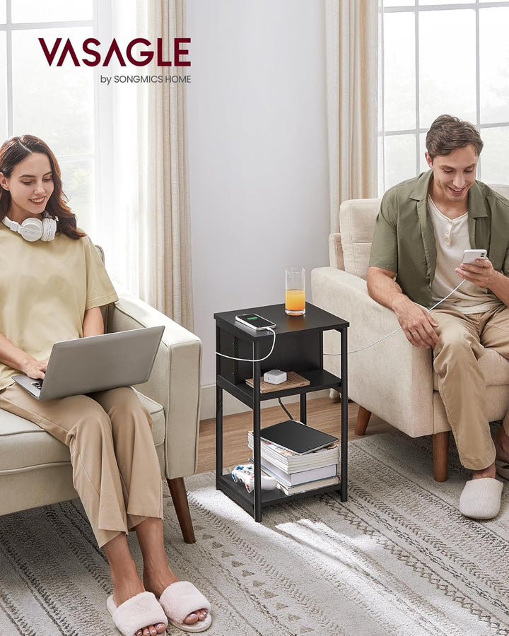 VASAGLE Beistelltisch, Nachttisch mit Steckdose, schmal, 2 AC-Anschlüsse, 2 USB-Anschlüsse, 30 x 34
