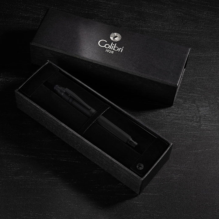 Colibri – Ascari Füllfederhalter Schwarz in hochwertiger Geschenkbox – edler Füller mit mittelgrosse