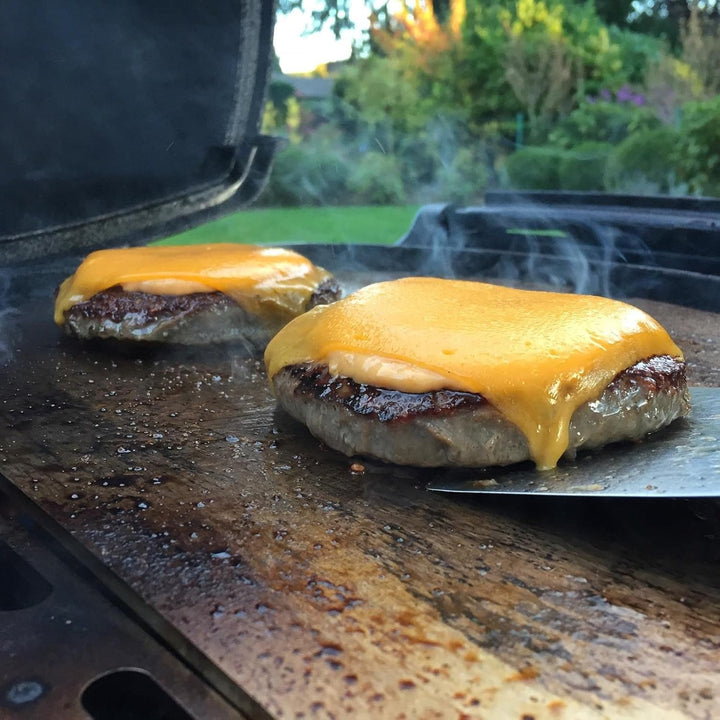 Grillrost.com Das Original Edelstahl Grillplatte | Plancha passend für Weber Q100/1000 - ersetzt ein