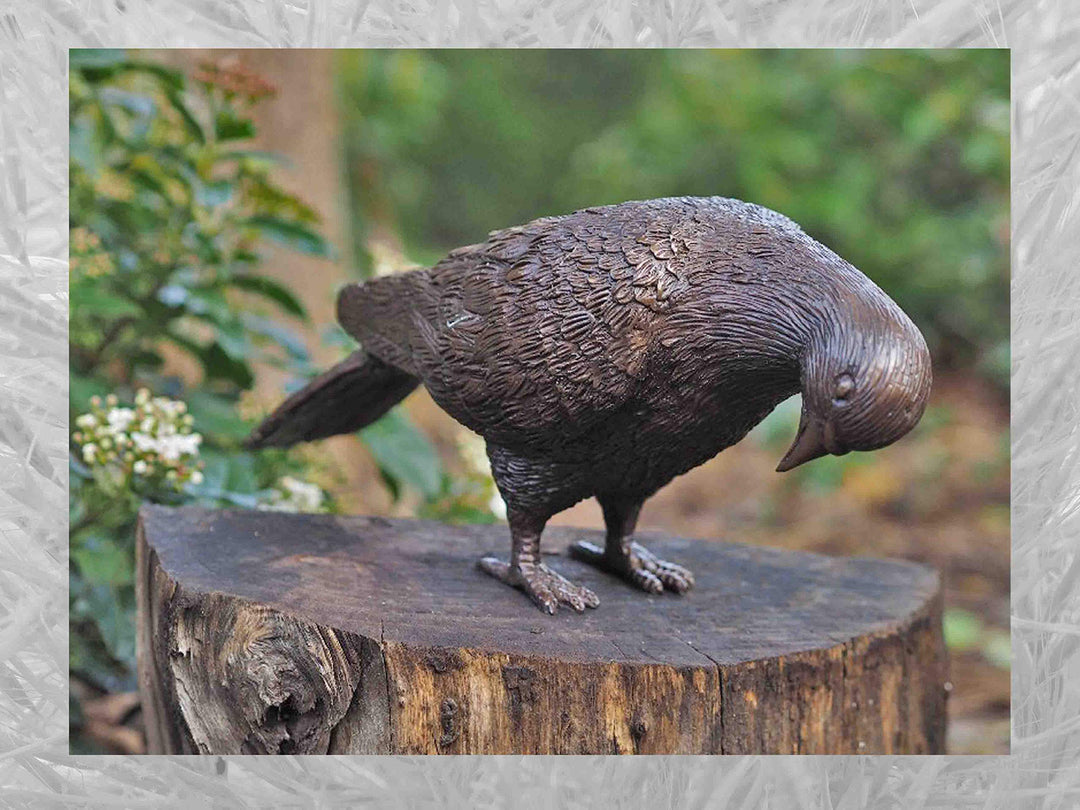 IDYL Bronze-Skulptur Taube mit gesenktem Kopf | 12x10x25 cm | Tierfigur aus Bronze handgefertigt | G
