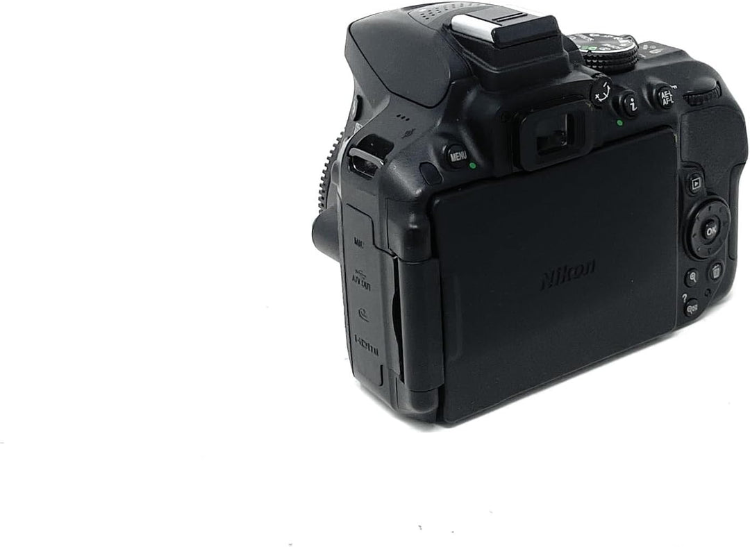 Nikon D5300 SLR-Digitalkamera (24,2 Megapixel, 8,1 cm (3,2 Zoll) LCD-Display, Full HD, HDMI, WiFi, G