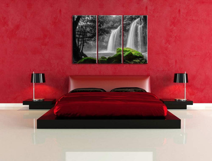 traumhafter Wasserfall im Dschungel schwarz/weiss 3-Teiler Leinwandbild 120x80 Bild auf Leinwand, XX