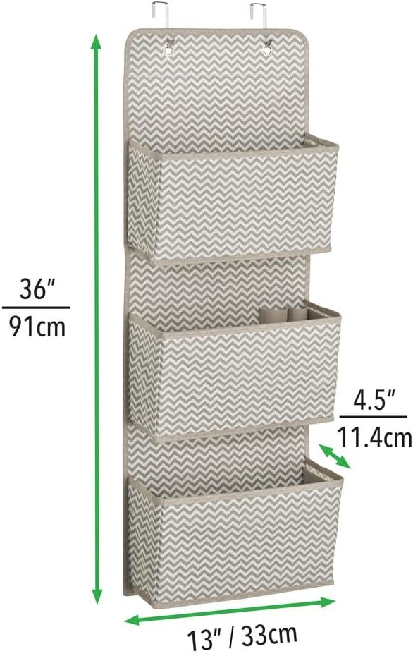 mDesign Schrank-Organizer in Chevron-Muster – Hängeorganizer mit 3 Fächern aus atmungsaktivem Polypr