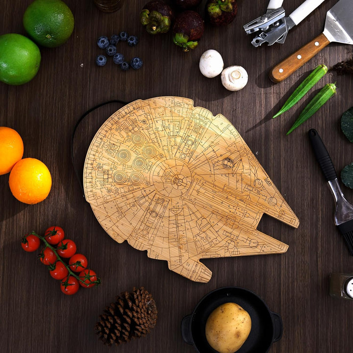 Millennium Falcon Personalisiertes Schneidebrett personalisierbar für Hochzeit Einweihungsfeier Jahr