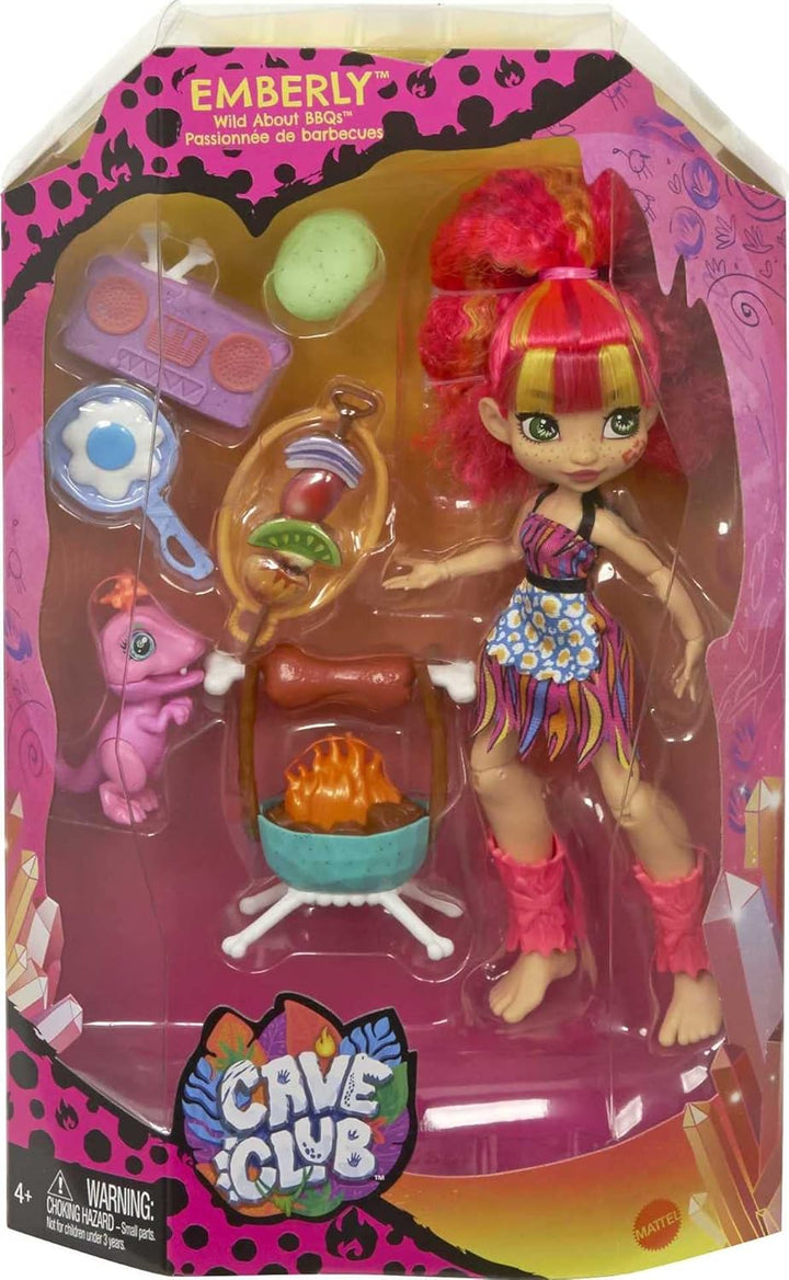 Mattel Cave Club GNL96 - Wilder Grillspass mit Emberly Spielset & Puppe und Zubehörteilen, Reise in
