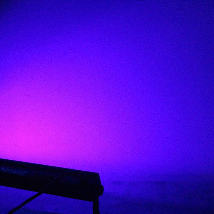 BeamZ LCB48 UV Lampe Schwarzlichtlampe LED Bar 90 cm, 18 x 3 Watt, DMX, Soundmodus, UV Licht, Neonfa