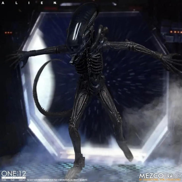 Mezco Alien One:12 Collective Deluxe Actionfigur Alien Multicolor, 100% Kunststoff