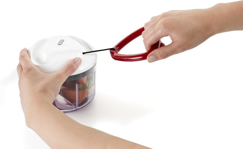 Zyliss E910015 Easy Pull Universalhacker Manuell, 750ml, Gemüsehobel, Zwiebelschneider, Zerkleinerer