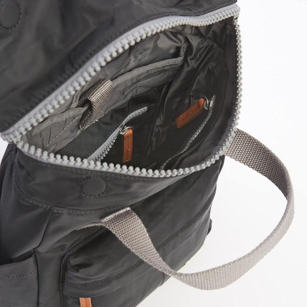 Roka London Canfield B Nachhaltiges Nylon schwarz klein S Schwarz, S Schwarz