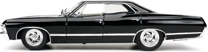 Jada Toys 253255037 Supernatural Dean Winchester, 1967 Chevy Impala Sport Sedan, Türen + Kofferraum