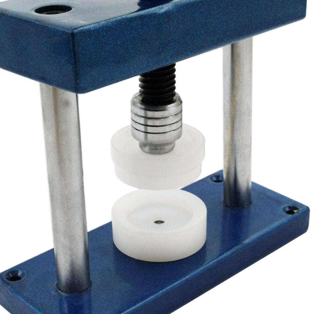 Einpresswerkzeug TITAN II zum Schliessen von Uhren mit eingepressten Böden