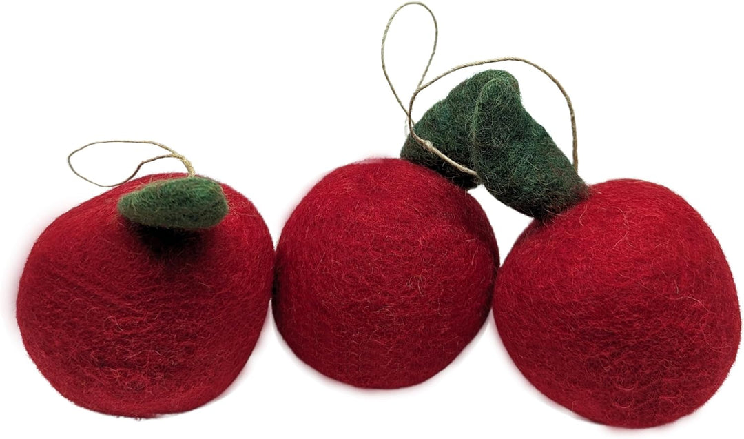 3 Äpfel in Originalgrösse (7cm) aus Filz handgearbeitet mit Aufhängung. Tisch - Deko mit künstlichem