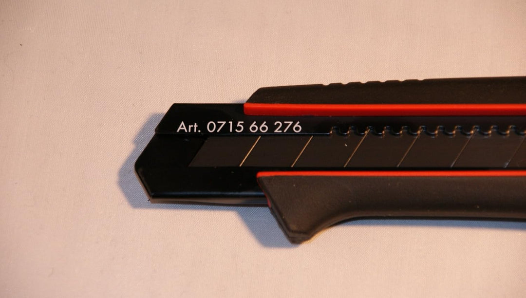 Würth Cuttermesser 25mm Extrem stabil rutschfester 2K Griff robuste Klingenführung Top Qualität Univ