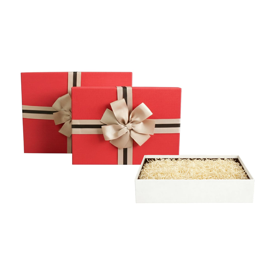 Emartbuy Set mit 3 starren Geschenkboxen, cremefarbene Box mit rotem Deckel, braun gestreiftes Schle