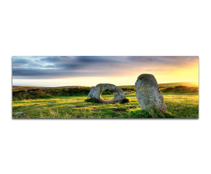Paul Sinus Art Panoramabild auf Leinwand und Keilrahmen 150x50cm England Men-an-Tol-Steine Wiese Abe