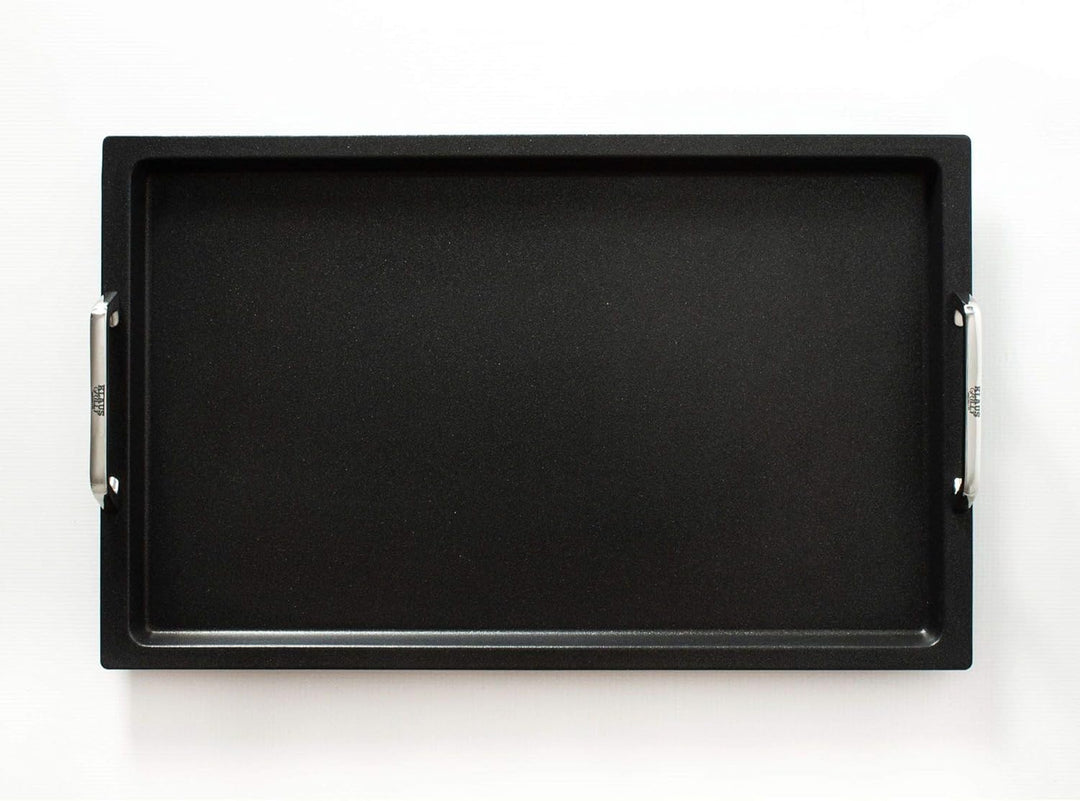 AMT Gastroguss Klaus grillt Gastronorm - Grillplatte GN 1/1 by, 53 x 33 cm, 2 cm tief, mit Edelstahl