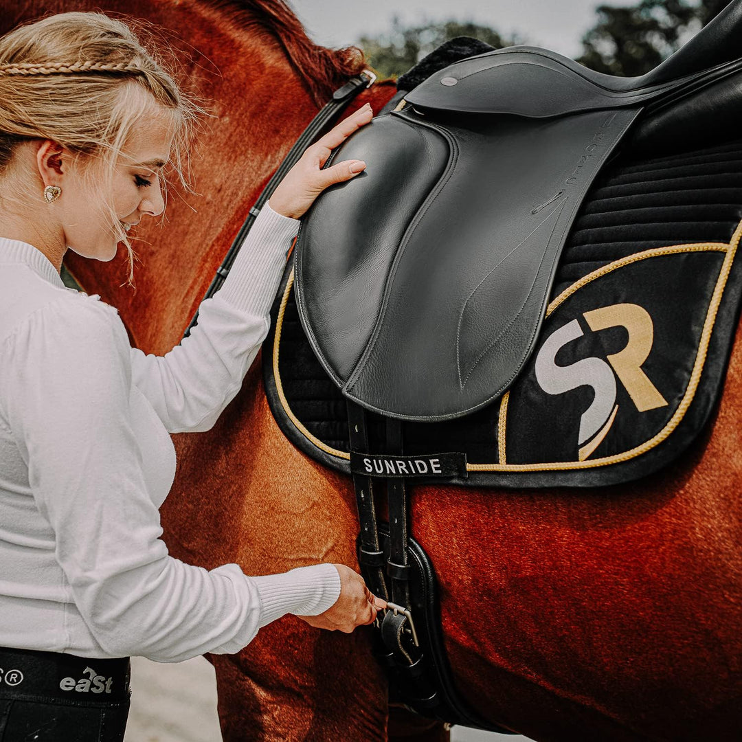 SUNRIDE Kurzgurt Monaco für Pferde aus weichem Echtleder mit D-Ring für Hilfszügel (60 cm, schwarz)