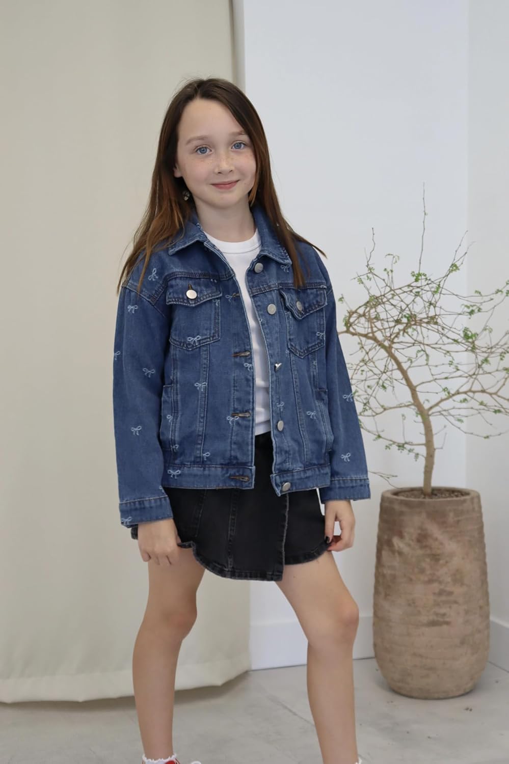 Rolanko Jeansjacke für Mädchen, Basic Trucker Jacke aus Denim Outwear Button Down Jeans Hemden 6-7 J