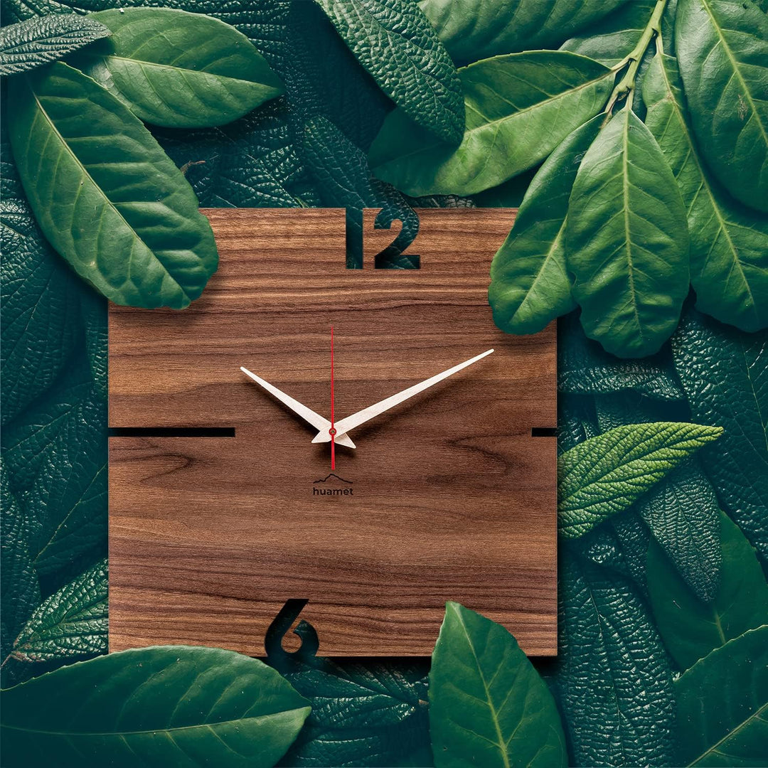 huamet Wanduhr Holz PUHR aus Nussholz, eckig - einzigartiges Design, geräuschlos ohne Ticken - Quali