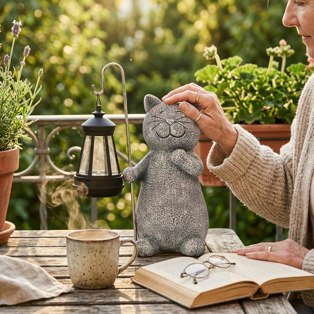 Yeomoo Katze Gartenfiguren für Aussen mit Solar Laterne – Lustig Wasserdicht Solarlampe Figur Garten