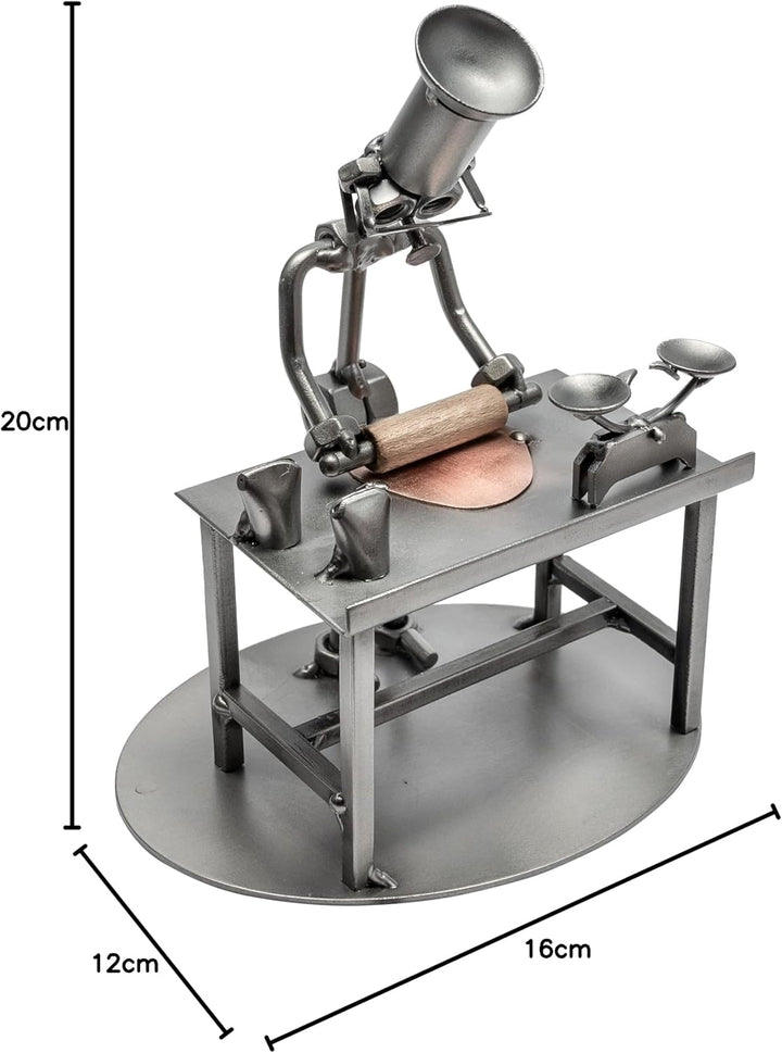STEEMO Schraubenmännchen Bäcker Konditor Bäckerei Geschenk Metall-Deko 16x12x20 cm