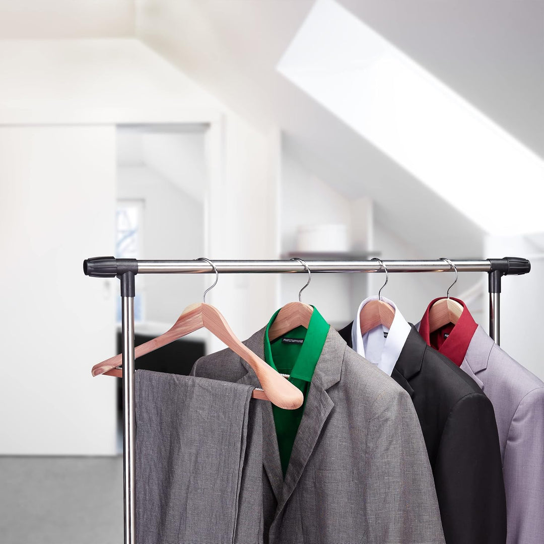 Relaxdays 50 x Anzugbügel Zedernholz, Mottenschutz, rutschfest & stabil, breite Kleiderbügel mit Ste