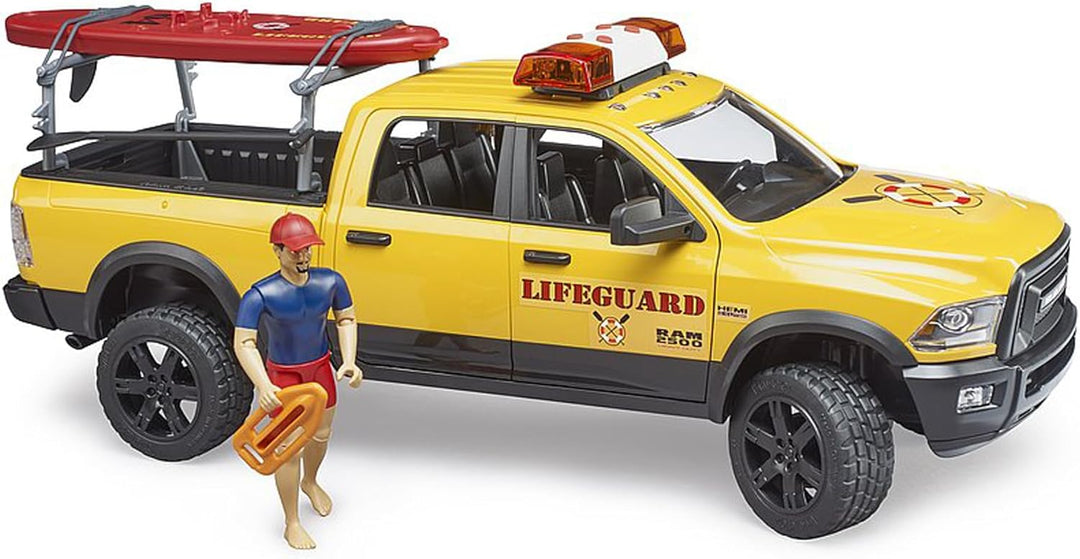 bruder 02506 - RAM 2500 Power Wagon Life Guard mit Figur, Stand-Up Paddle & Light and Sound Modul -