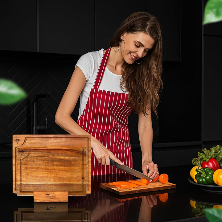 REVONTIS Schneidebrett Set aus Akazienholz – 3 Grössen (40×30, 33×24, 26×18 cm) mit Halter & Saftril